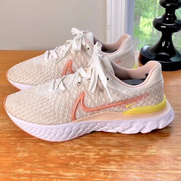 Nike React Infinity Run FlyKnit 3 Running Shoes - Picture 1 of 16